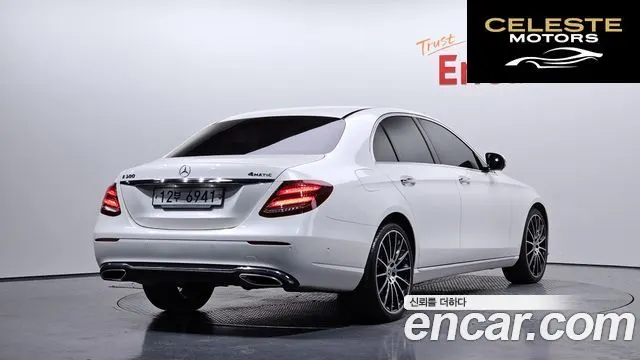 MERCEDES BENZ E-Classe W213 E300 4MATIC Avantgarde 2019 — photo 2 sur 20