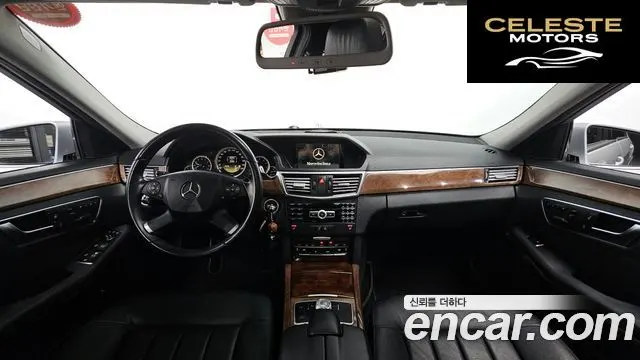 MERCEDES BENZ E-Classe W212 E300 2012 — photo 7 sur 20
