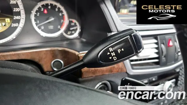 MERCEDES BENZ E-Classe W212 E300 2012 — photo 9 sur 20