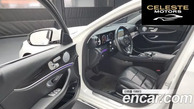 MERCEDES BENZ E-Classe W213 E300 4MATIC Avantgarde 2018 — photo 10 sur 20