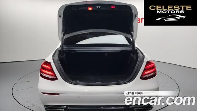MERCEDES BENZ E-Classe W213 E300 4MATIC Avantgarde 2018 — photo 20 sur 20