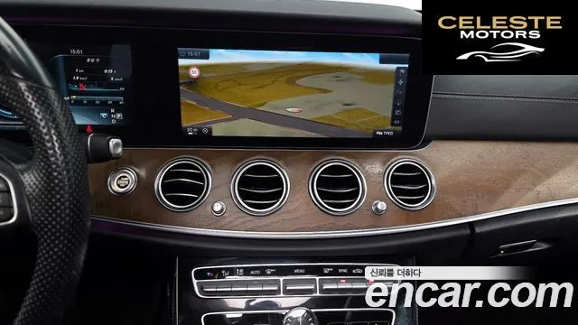 MERCEDES BENZ E-Classe W213 E300 4MATIC Exclusive 2017 — photo 14 sur 20