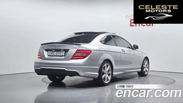 MERCEDES BENZ C-Classe W204 C220 CDI Coupé 2013 — photo 2 sur 20