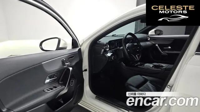 MERCEDES BENZ A-Classe W177 A200d Berline 2021 — photo 12 sur 20