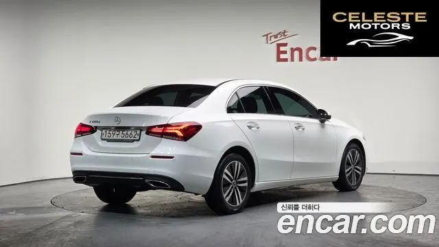 MERCEDES BENZ A-Classe W177 A200d Berline 2021 — photo 2 sur 20