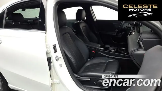 MERCEDES BENZ A-Classe W177 A200d Berline 2021 — photo 10 sur 20