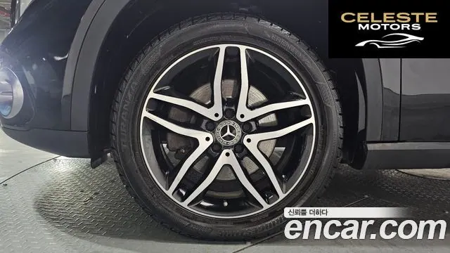 MERCEDES BENZ GLA-Classe X156 GLA220 Premium 2019 — photo 4 sur 20