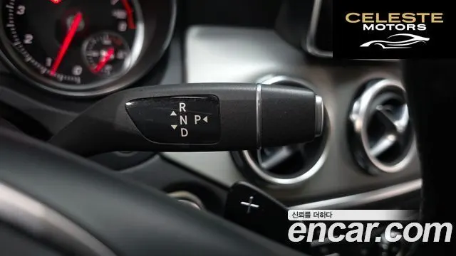 MERCEDES BENZ GLA-Classe X156 GLA220 Premium 2019 — photo 8 sur 20