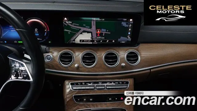 MERCEDES BENZ E-Classe W213 E300e 4MATIC Exclusive 2021 — photo 14 sur 20