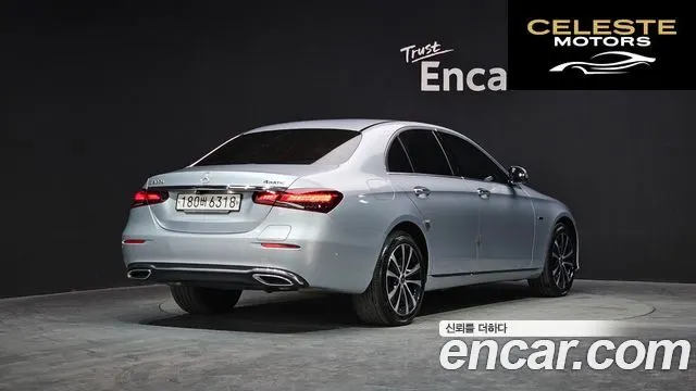 MERCEDES BENZ E-Classe W213 E300e 4MATIC Exclusive 2021 — photo 2 sur 20