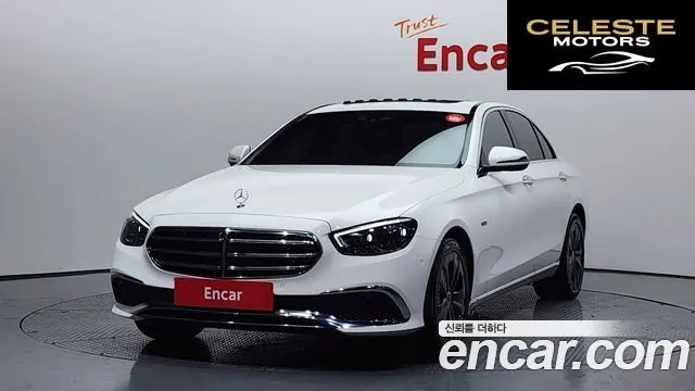 MERCEDES BENZ E-Classe W213 E300e 4MATIC Exclusive 2021 — photo 1 sur 20