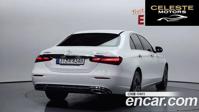MERCEDES BENZ E-Classe W213 E300e 4MATIC Exclusive 2021 — photo 2 sur 20