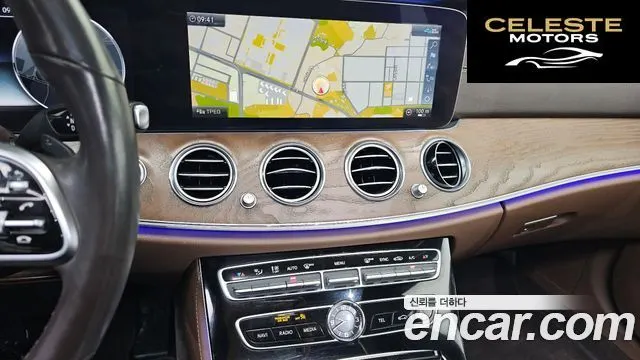 MERCEDES BENZ E-Classe W213 E300 4MATIC Exclusive 2020 — photo 15 sur 20