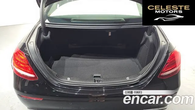 MERCEDES BENZ E-Classe W213 E200 Avantgarde 2018 — photo 20 sur 20