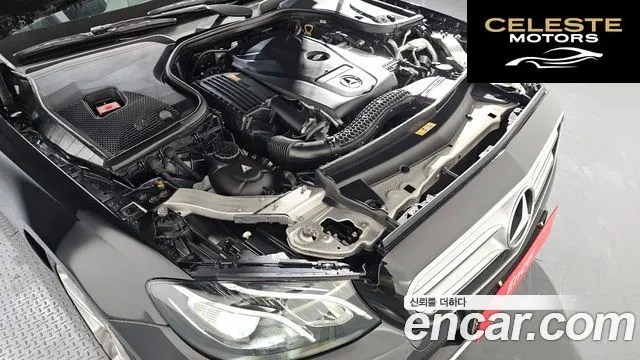 MERCEDES BENZ E-Classe W213 E200 Avantgarde 2018 — photo 6 sur 20