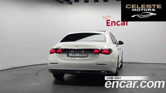 MERCEDES BENZ E-Classe W214 E200 Avantgarde 2025 — photo 4 sur 20