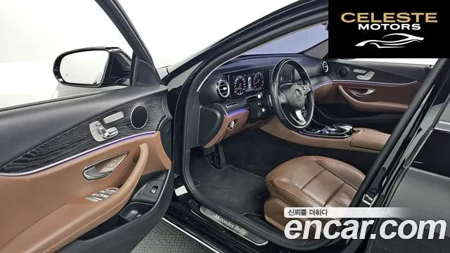 MERCEDES BENZ E-Classe W213 E300 Avantgarde 2017 — photo 11 sur 20