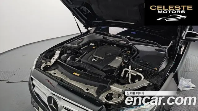 MERCEDES BENZ E-Classe W213 E300 Avantgarde 2017 — photo 6 sur 20