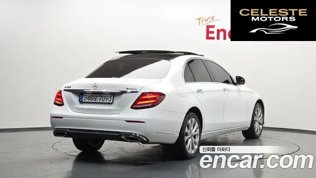 MERCEDES BENZ E-Classe W213 E300 4MATIC Exclusive 2019 — photo 2 sur 20