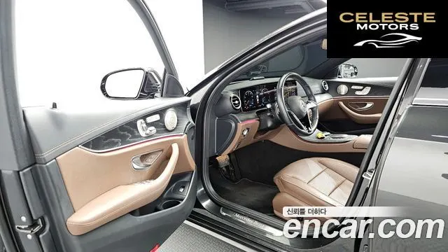 MERCEDES BENZ E-Classe W213 E350 4MATIC Avantgarde 2021 — photo 11 sur 26