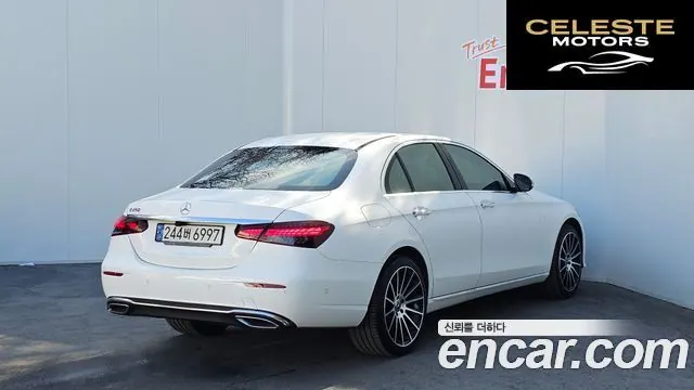 MERCEDES BENZ E-Classe W213 E250 Exclusive 2021 — photo 2 sur 20