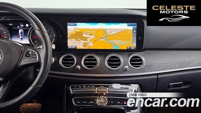 MERCEDES BENZ E-Classe W213 E220d Avantgarde 2017 — photo 14 sur 26