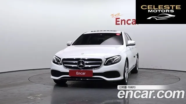 MERCEDES BENZ E-Classe W213 E220d Avantgarde 2017 — photo 3 sur 26