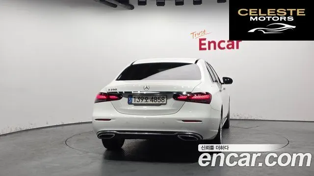 MERCEDES BENZ E-Classe W213 E250 Exclusive 2022 — photo 4 sur 20