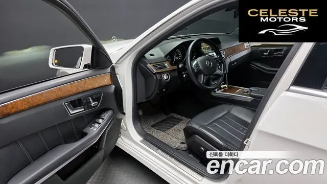MERCEDES BENZ E-Classe W212 E300 2016 — photo 11 sur 20