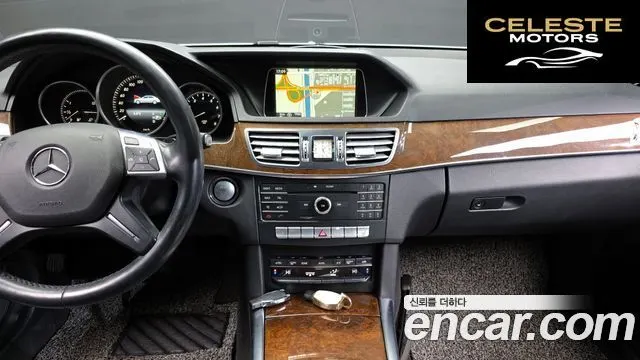 MERCEDES BENZ E-Classe W212 E300 2016 — photo 14 sur 20