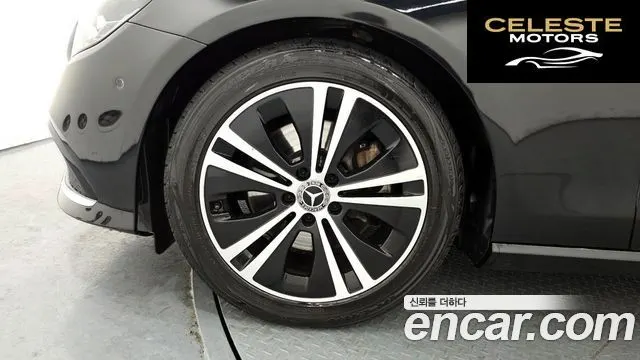 MERCEDES BENZ E-Classe W213 E250 Avantgarde 2021 — photo 5 sur 20