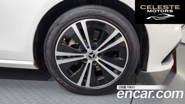 MERCEDES BENZ E-Classe W213 E250 Avantgarde 2021 — photo 5 sur 20