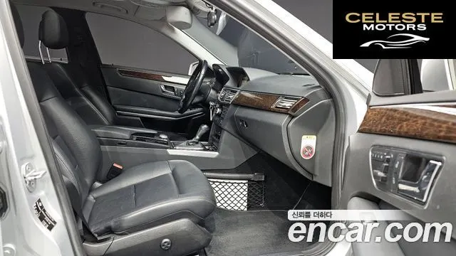 MERCEDES BENZ E-Classe W212 E200 CGI 2011 — photo 10 sur 20