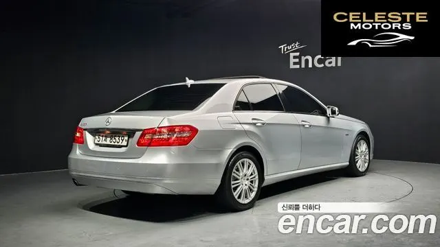 MERCEDES BENZ E-Classe W212 E200 CGI 2011 — photo 2 sur 20