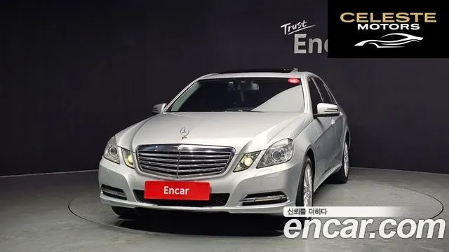 MERCEDES BENZ E-Classe W212 E200 CGI 2011 — photo 3 sur 20