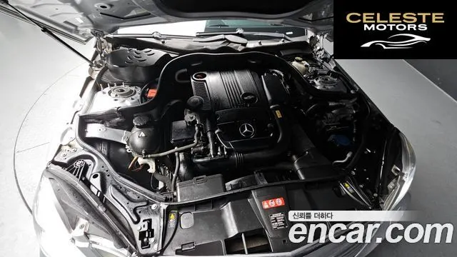 MERCEDES BENZ E-Classe W212 E200 CGI 2011 — photo 6 sur 20