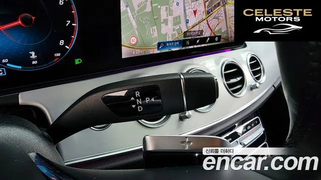 MERCEDES BENZ E-Classe W213 E250 Avantgarde 2021 — photo 9 sur 20