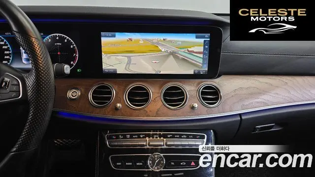 MERCEDES BENZ E-Classe W213 E300 4MATIC Exclusive 2018 — photo 13 sur 20