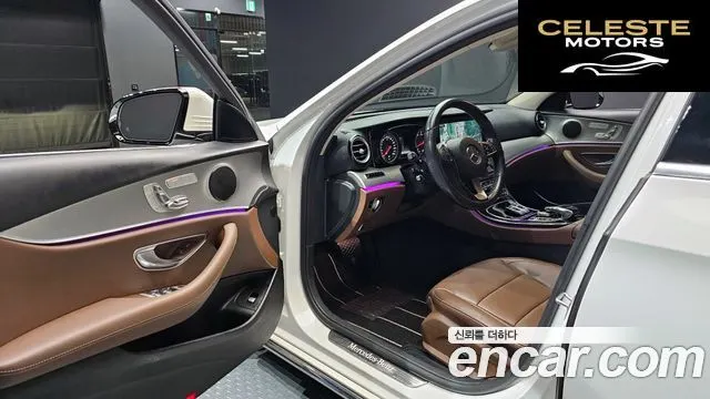 MERCEDES BENZ E-Classe W213 E200 Avantgarde 2017 — photo 11 sur 26