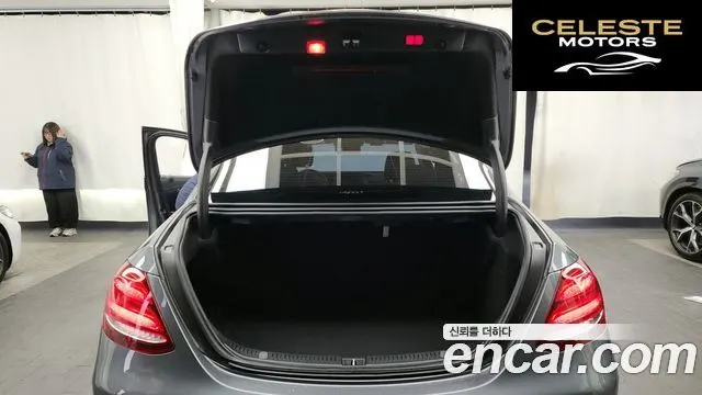 MERCEDES BENZ E-Classe W213 E400 4MATIC Exclusive 2018 — photo 20 sur 20