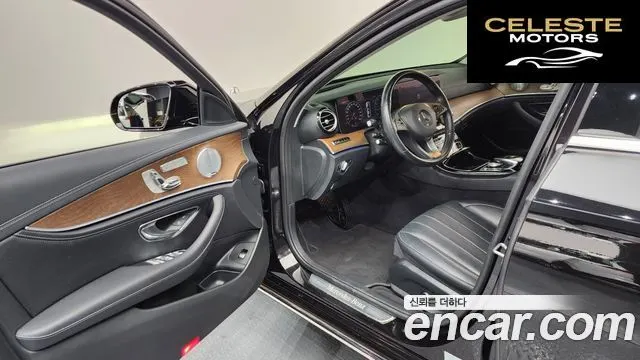 MERCEDES BENZ E-Classe W213 E300 4MATIC Exclusive 2018 — photo 10 sur 20