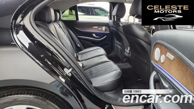 MERCEDES BENZ E-Classe W213 E300 4MATIC Exclusive 2018 — photo 12 sur 20
