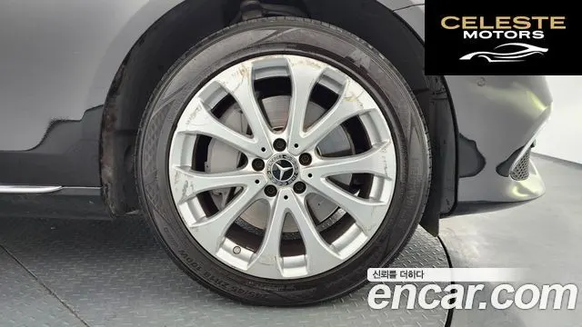 MERCEDES BENZ E-Classe W213 E300 4MATIC Exclusive 2018 — photo 5 sur 20