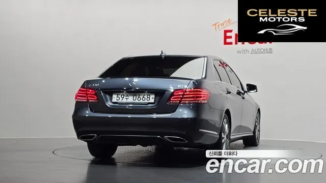 MERCEDES BENZ E-Classe W212 E220 Avantgarde 2016 — photo 4 sur 20
