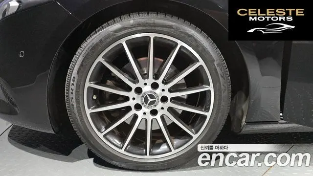 MERCEDES BENZ A-Classe W177 A220 Berline 2020 — photo 5 sur 20