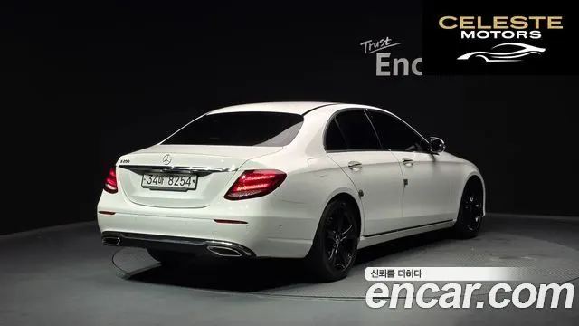 MERCEDES BENZ E-Classe W213 E200 Avantgarde 2018 — photo 2 sur 20