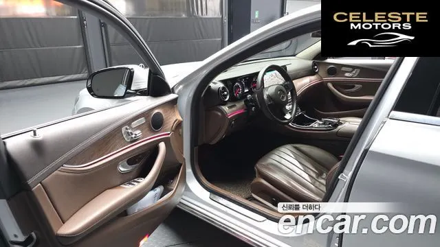 MERCEDES BENZ E-Classe W213 E220d Exclusive 2017 — photo 10 sur 20