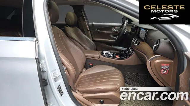 MERCEDES BENZ E-Classe W213 E220d Exclusive 2017 — photo 11 sur 20