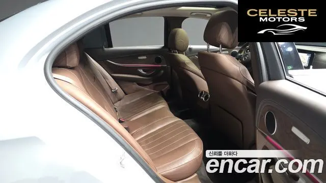 MERCEDES BENZ E-Classe W213 E220d Exclusive 2017 — photo 12 sur 20