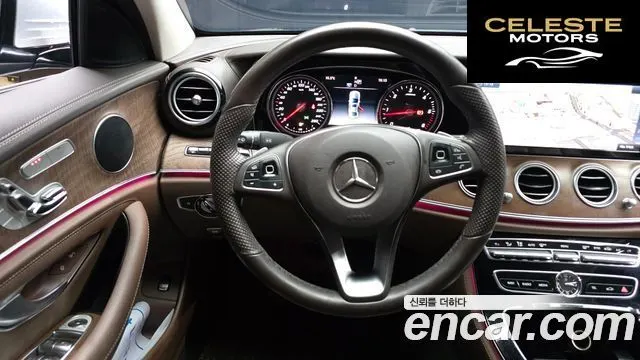 MERCEDES BENZ E-Classe W213 E220d Exclusive 2017 — photo 13 sur 20
